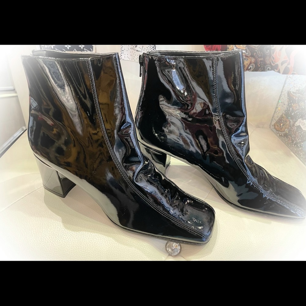 Patent leather ankle boot